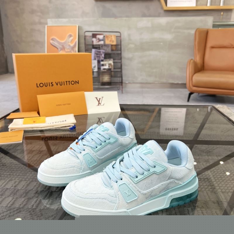l**is V*t*n sneakers